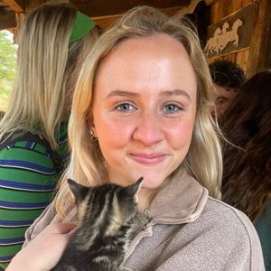 Meet your Posher, Brooke